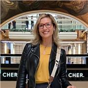 Mi chiamo Paola Sotelo, sono insegnante di arti visive e lingua e letteratura spagnola. Sono argentina, ho 39 anni, parlo perfetta
